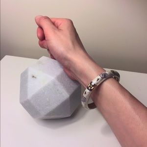 Mother of Pearl Bracelet with Flower Detailing