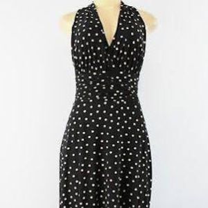 Very classy, is a perfect day and night dress.