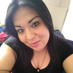 Meet your Posher, Caroline