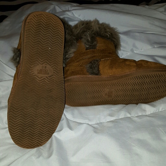 Boots - Picture 3 of 3