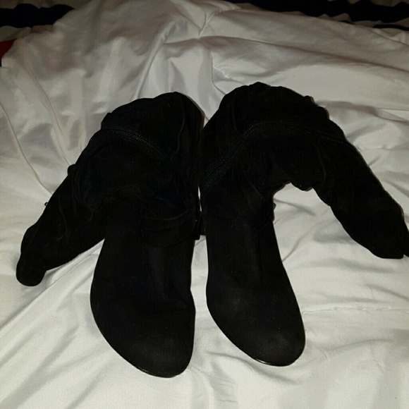 Boots - Picture 2 of 3