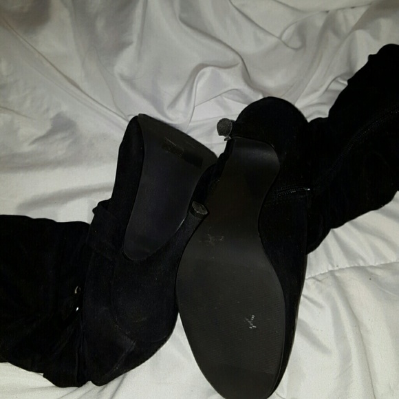 Boots - Picture 3 of 3