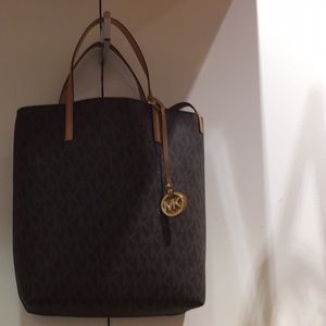 Meet your Posher, Mimi