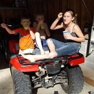 Meet your Posher, Whitney