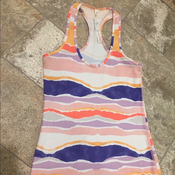 Lululemon size 6 cool racerback