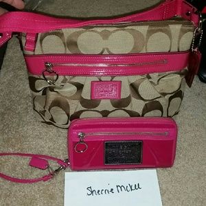 Coach poppy purse and wallet