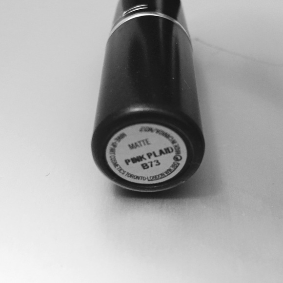 ⛔️ SOLD / MAC Lipstick in Pink Plaid (Matte) - Picture 3 of 3