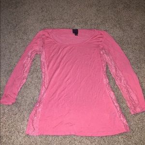 Long sleeve shirt with lace on the sides