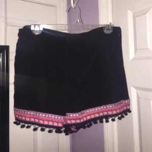 Forever 21 black loose shorts with tribal print