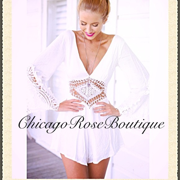 💥 Hollow waisted Deep V Mini romper