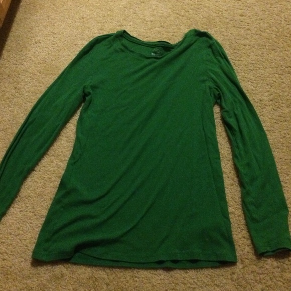 Green long sleeve shirt