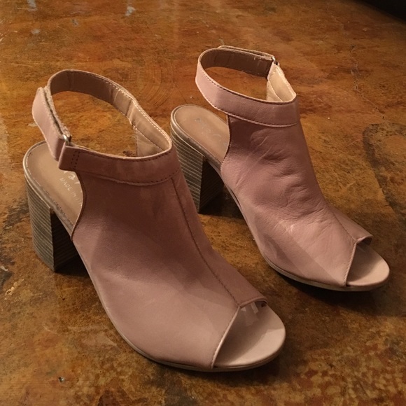Mariella leather Italian tan shoes.