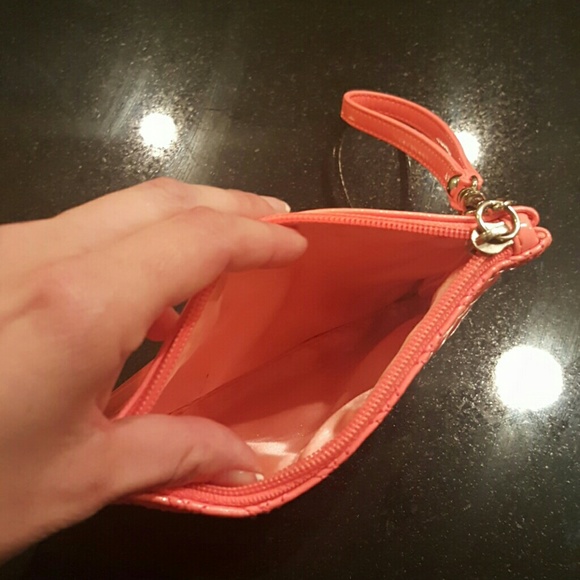 Wristlet - Picture 4 of 4