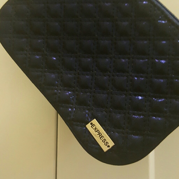 Wristlet - Picture 2 of 4