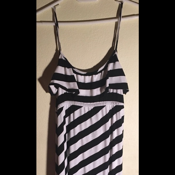 Black & White High-Low