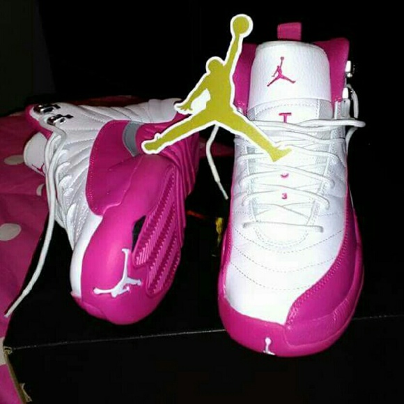 Jordan 12 "valentines day"