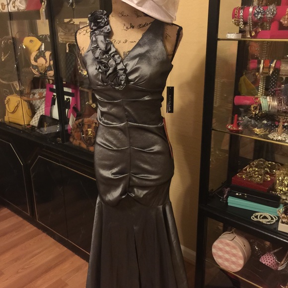 Gown Mermaid Dress Perfect on any occasion