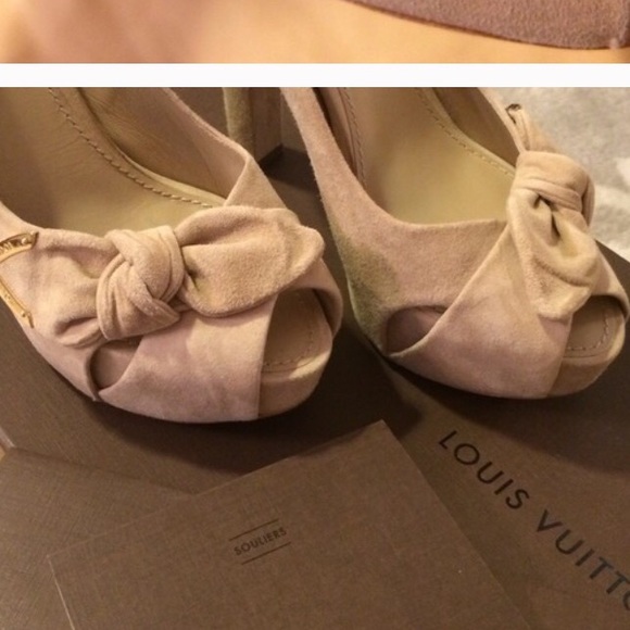 Louis Vuitton Heels - Picture 2 of 7