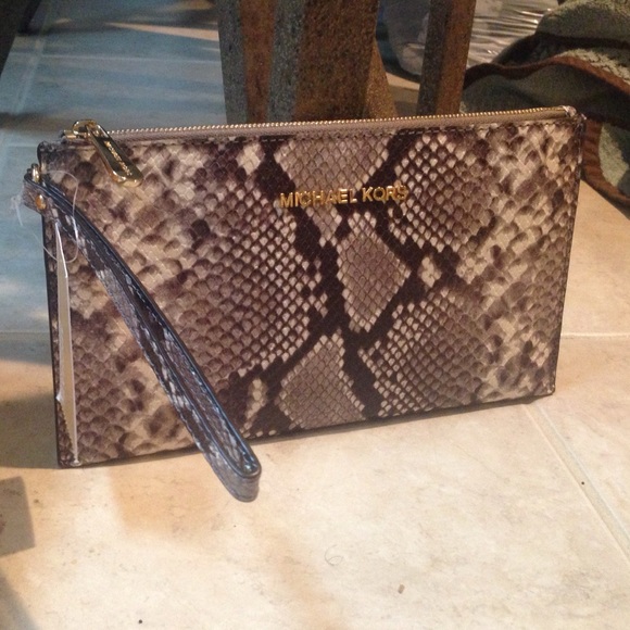 Michael Kors wristlet