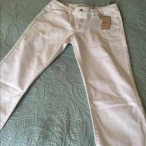 Levis white denim skinny leg