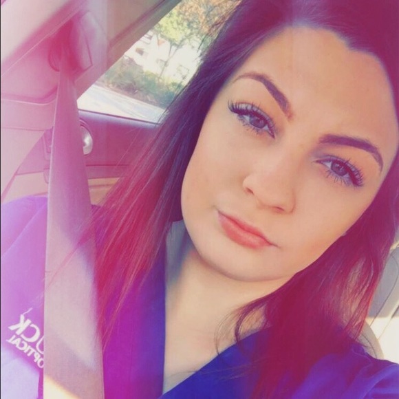 Meet your Posher, Jami - Picture 1 of 1