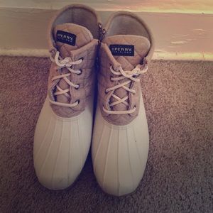 SPERRY DUCK BOOTS!