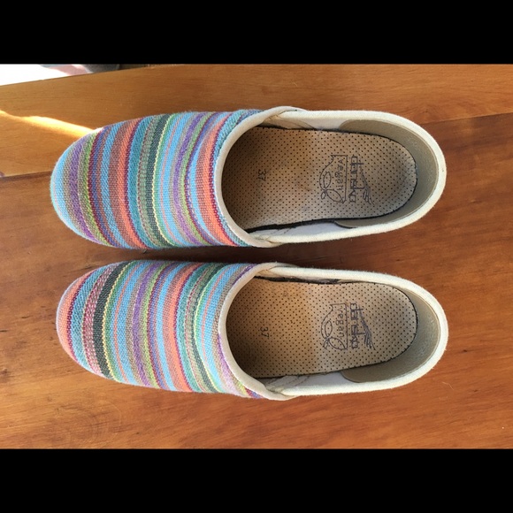 Dansko Vegan Multi-Colored Clog, size 37