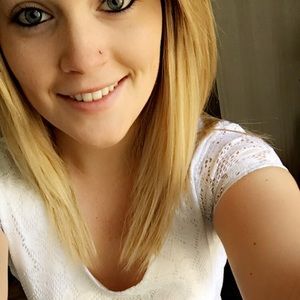 Meet your Posher, Katelyn