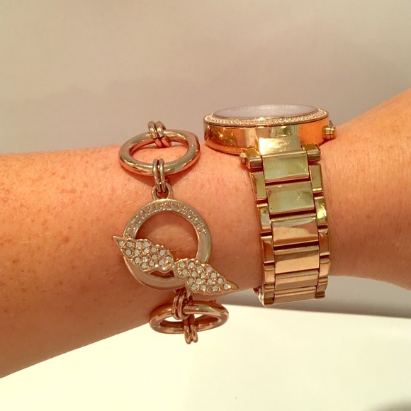 Victoria's Secret Rose Gold Circle Bracelet