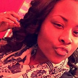 Meet your Posher, Renaya