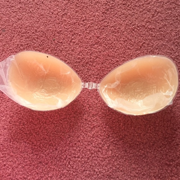 Sticky bra