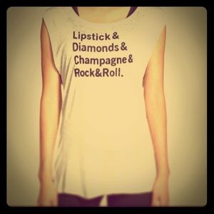 Tops below this listing 🎀⬇️⬇️⬇️