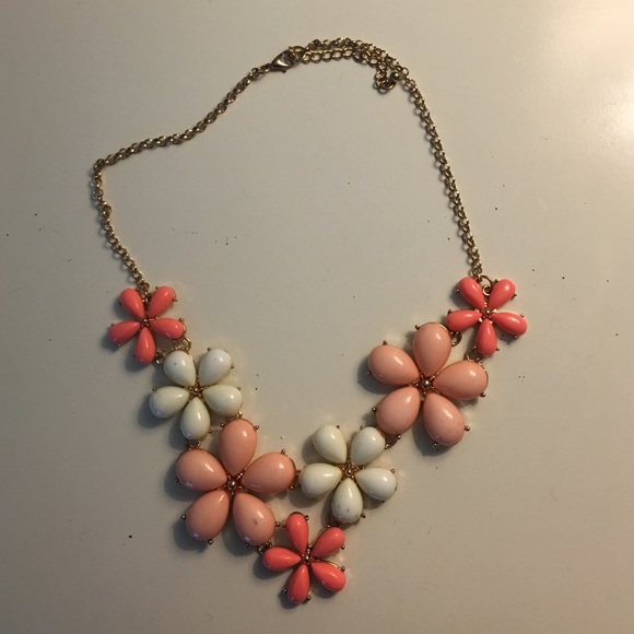 Statement necklace