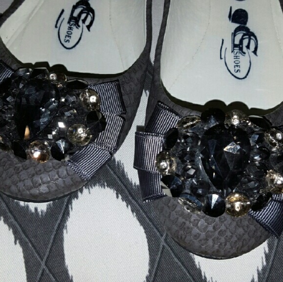 Embellished Gray Flats - Picture 2 of 4
