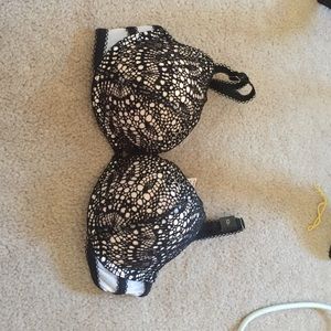 Victoria's Secret padded Demi bra. Never been worn