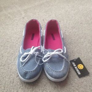 JOE BOXER BOAT SHOES