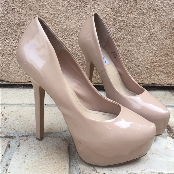 Steve madden pumps!