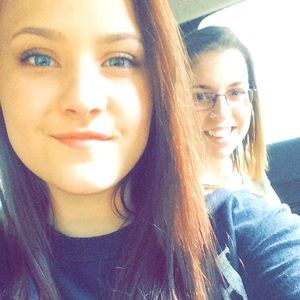 Meet your Posher, Syera