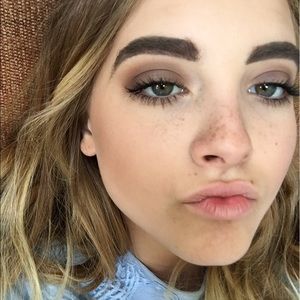Meet your Posher, Baylee