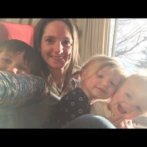 Meet your Posher, Courtney