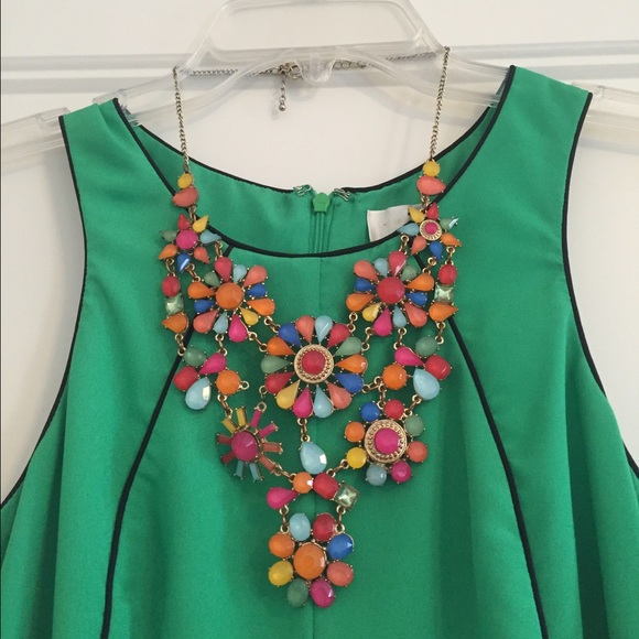 Green with Black pipping. Medium/6. - Picture 3 of 3