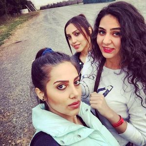 Meet your Posher, Enjy