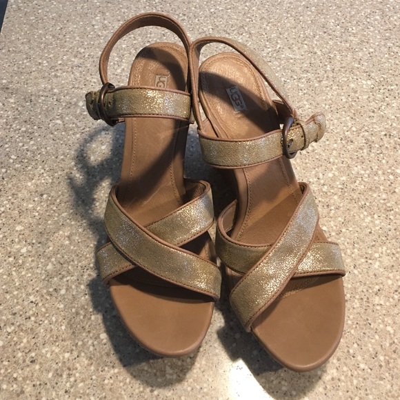 UGG AUSTRALIA WOMEN'S JAZMINE METALLIC