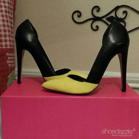 Shoes - Picture 1 of 4