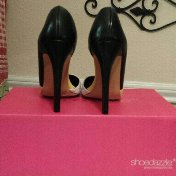 Shoes - Picture 3 of 4