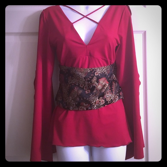 Beautiful eastern inspired blouse.