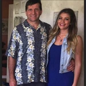 Meet your Posher, Lea