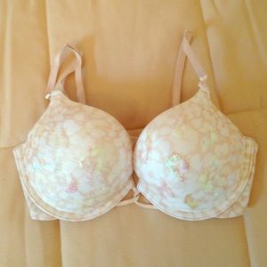 Victoria secret miraculous plunge 34 c