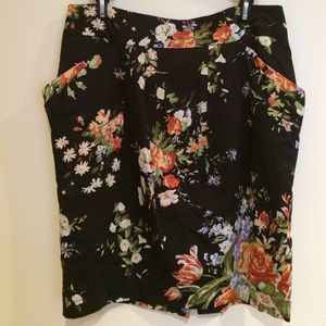 Topshop floral printed pencil skirt.