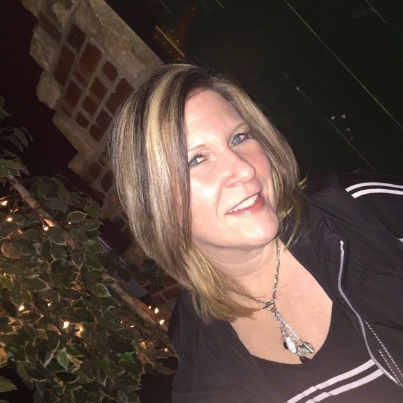 Meet your Posher, Audra - Picture 1 of 1